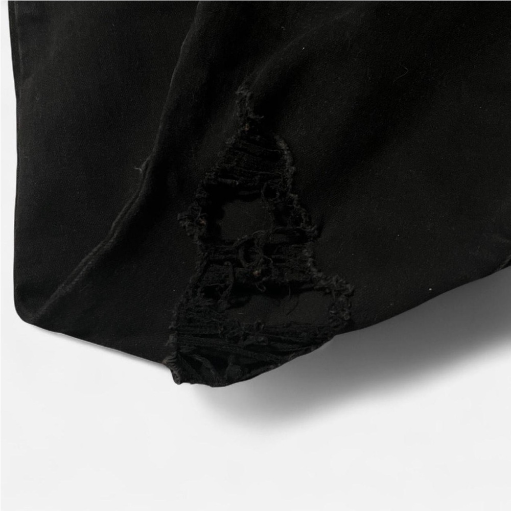 Universal Thread Black Skinny Jeans Distressed Hem, Sz 14/32R - Picture 7 of 8